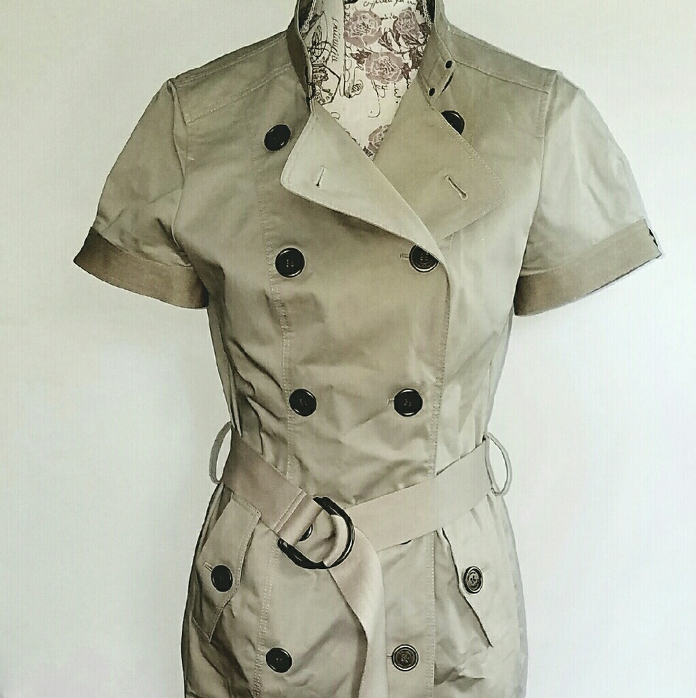 BURBERRY DOUBLE BREASTED DRESS like new sz. 8